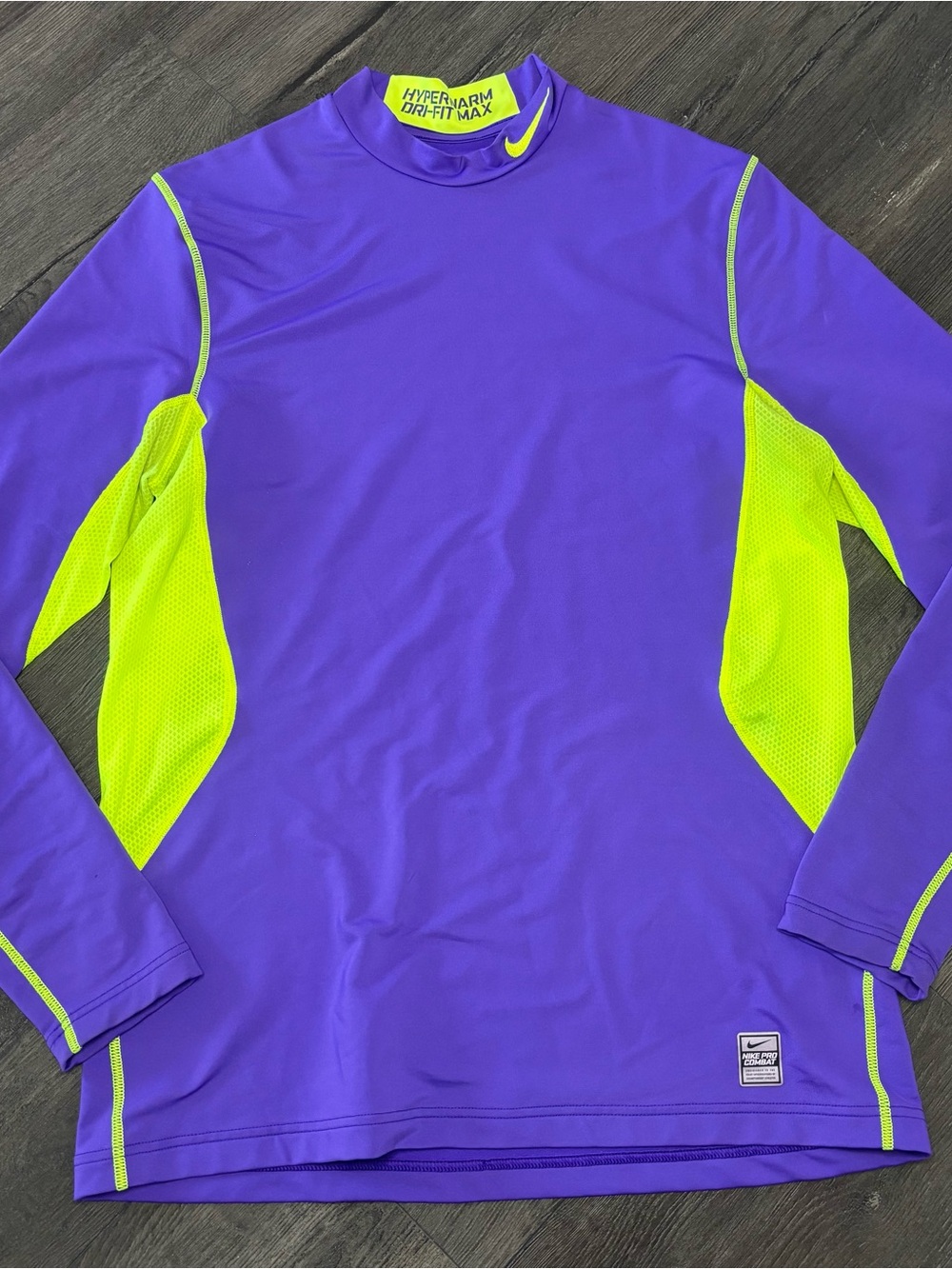 Nike Pro Combat Hyperwarm Dri-FIT Max Fitted Long-Sleeve Athletic Shirt Men’s L